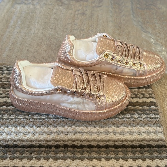 Azalea Wang Azure 2 rose gold size 7 . Brand new - Picture 3 of 4